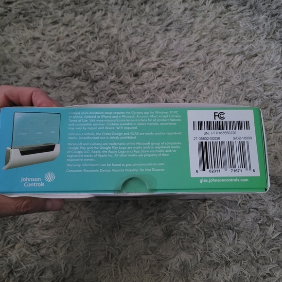 Johnson Controls GLAS Smart Thermostat - Picture 2 of 6